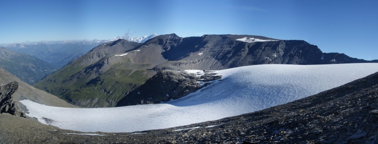Glacier de la Sassière avec au fond le Mont Blanc