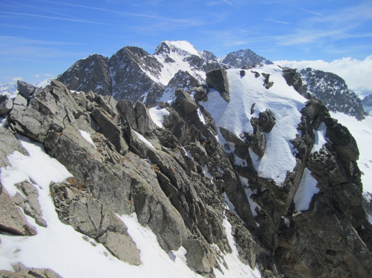 Pico Sayo vu depuis le sommet du Pico d'Alba